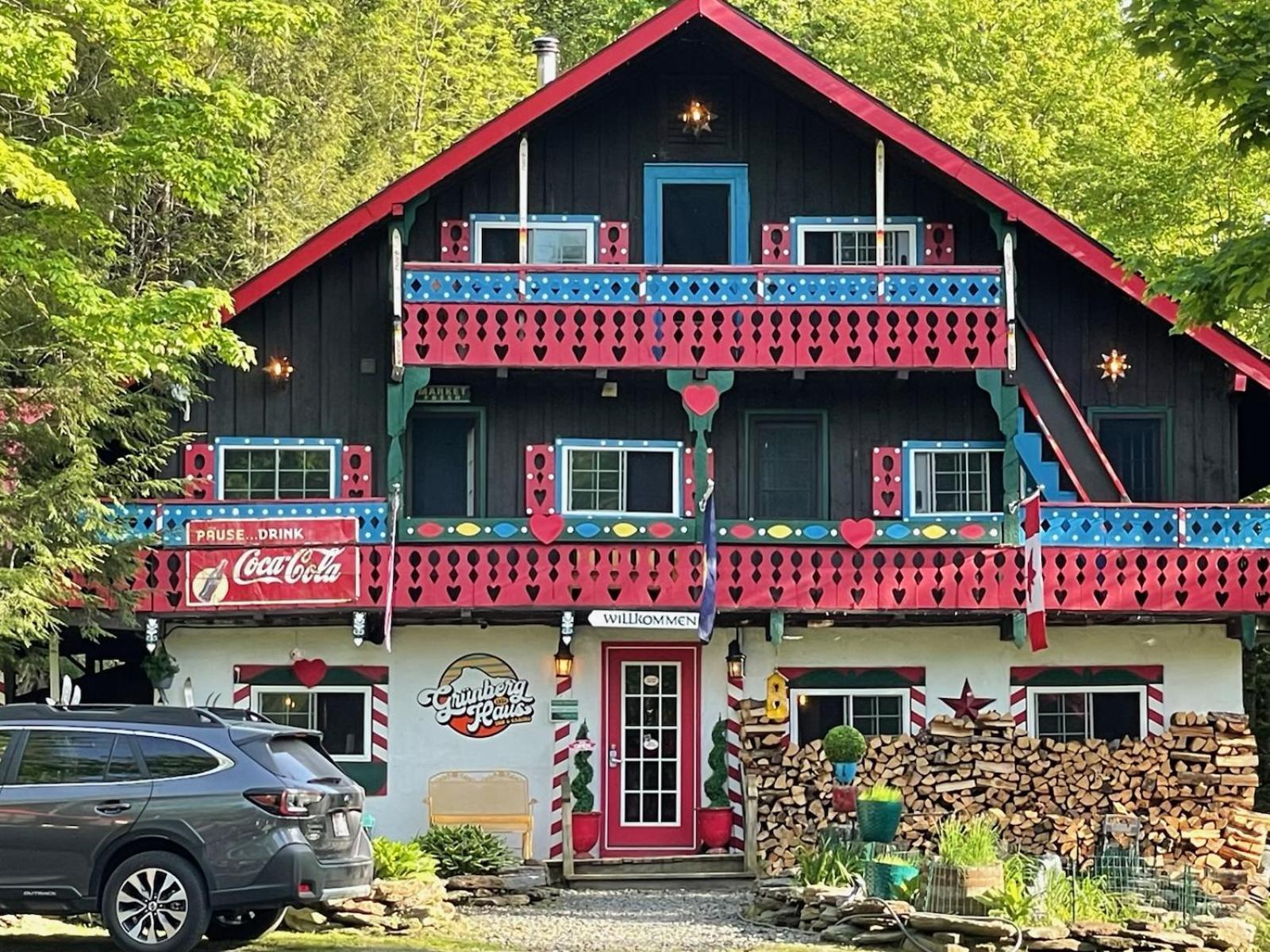 Grunberg Haus Inn & Cabins 워터베리 외부 사진